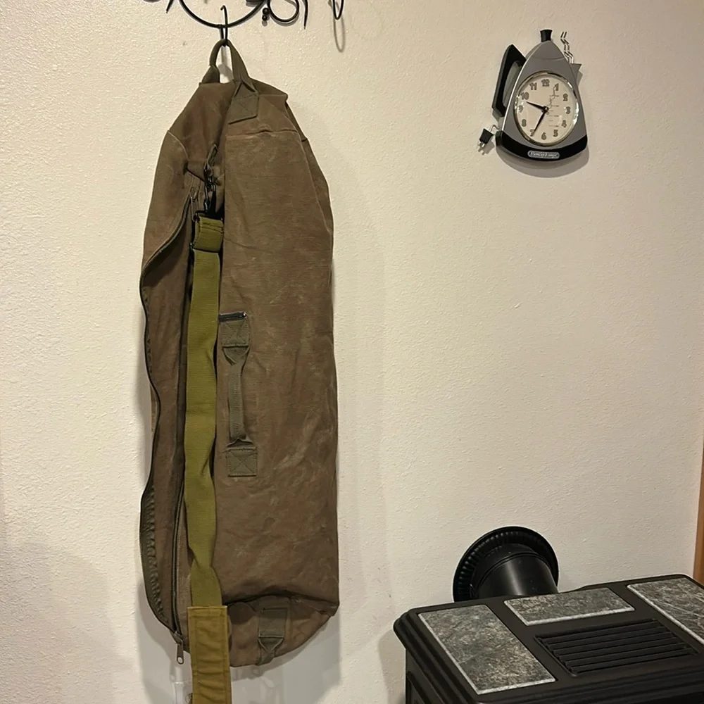 Stansport zippered canvas deluxe duffel bag